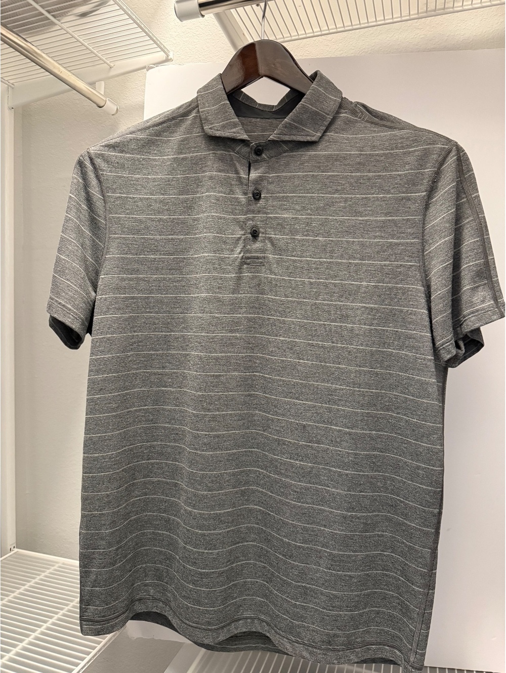 Lululemon Men’s XL Gray Stripe Performance Polo